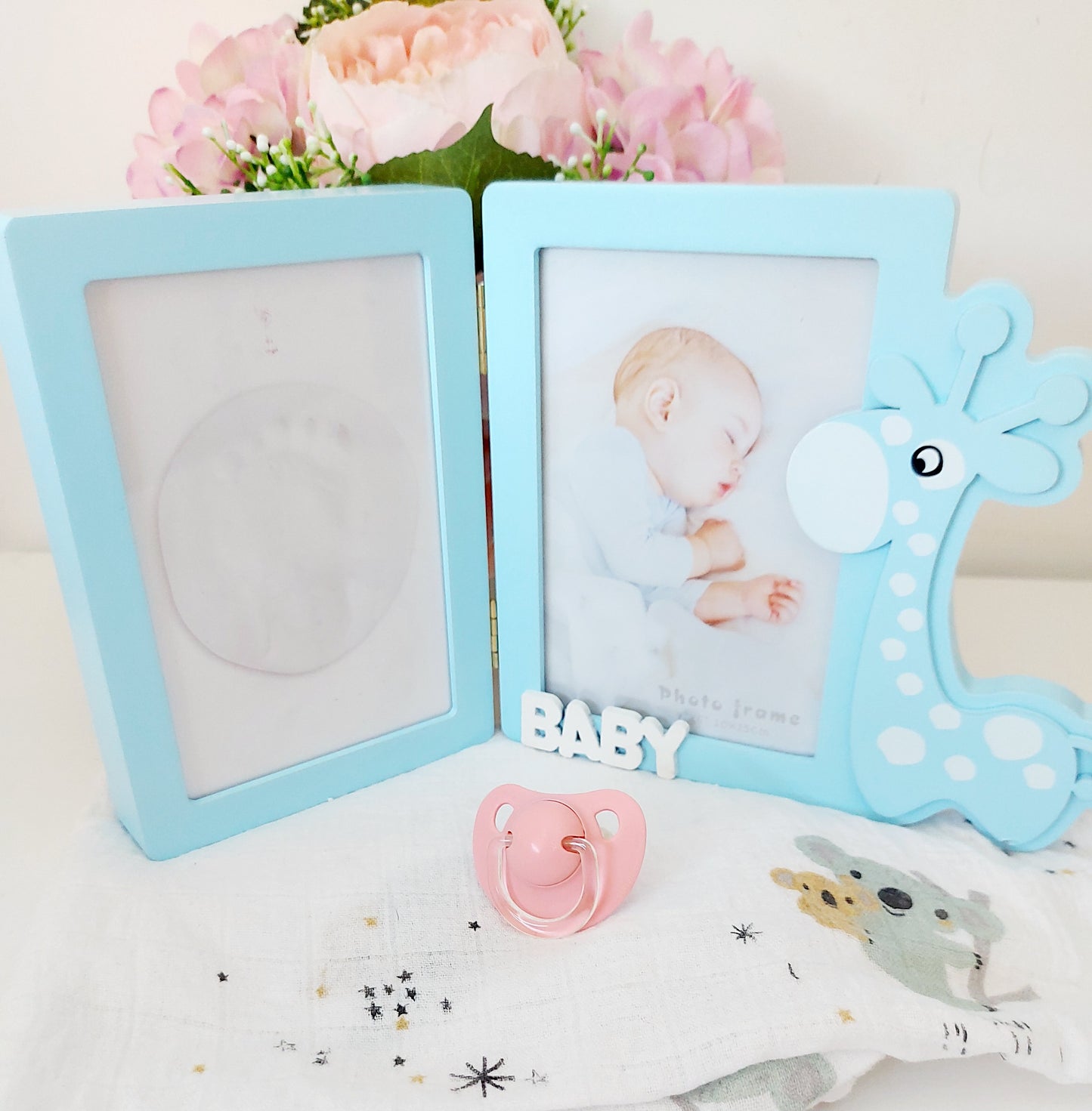 Portafotos huellas “Jirafa azul"