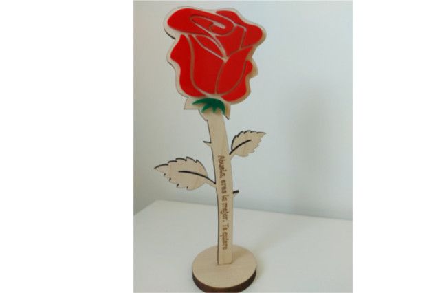 Rosa de Madera y Metacrilato