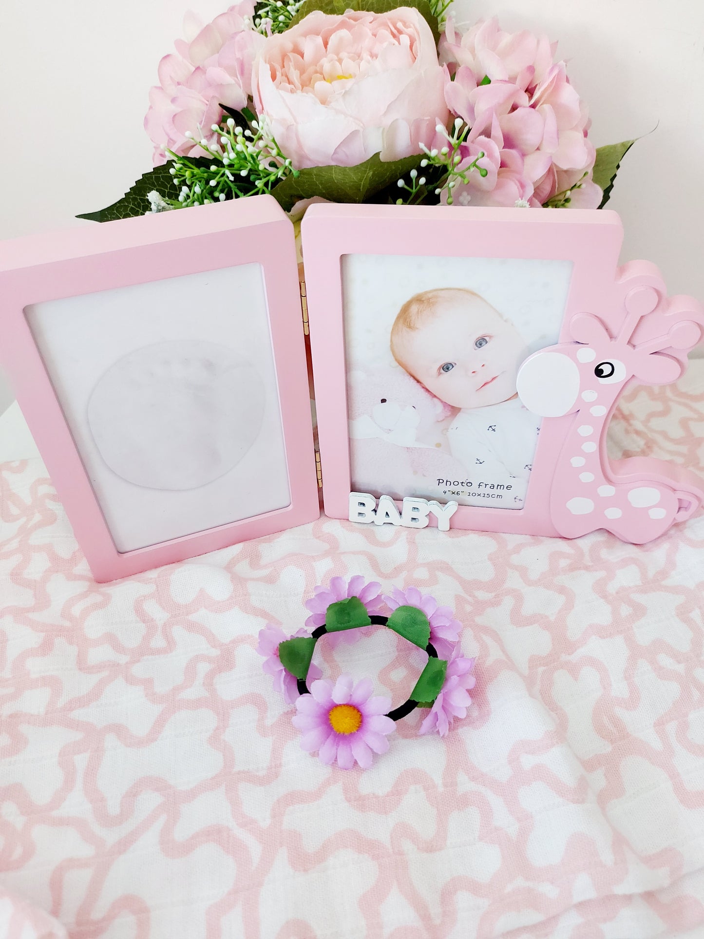 Portafotos huellas “Jirafa rosa"